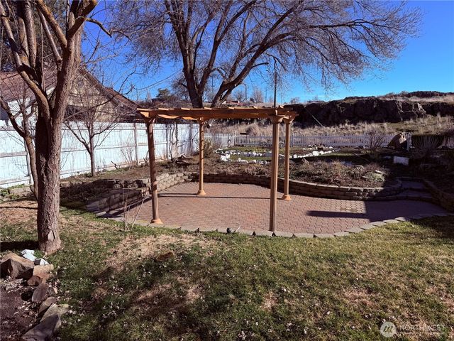 514 S Division Street, Odessa, WA 99159