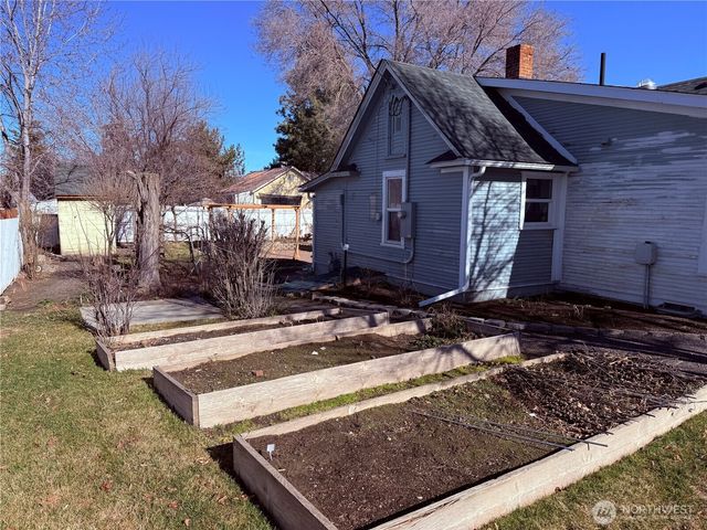 514 S Division Street, Odessa, WA 99159