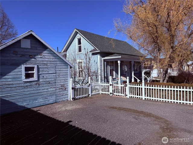 514 S Division Street, Odessa, WA 99159