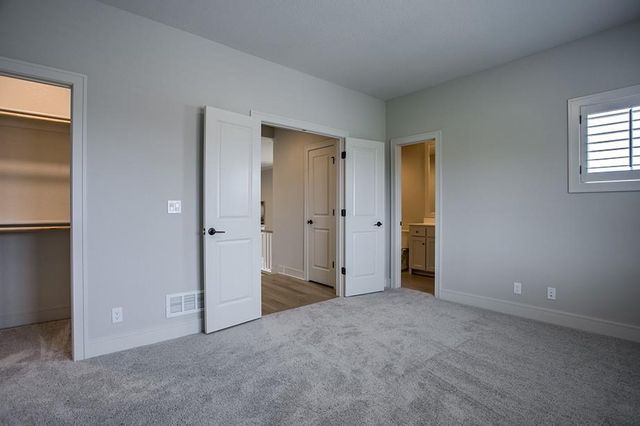 17624 Carter Street, Overland Park, KS 66221