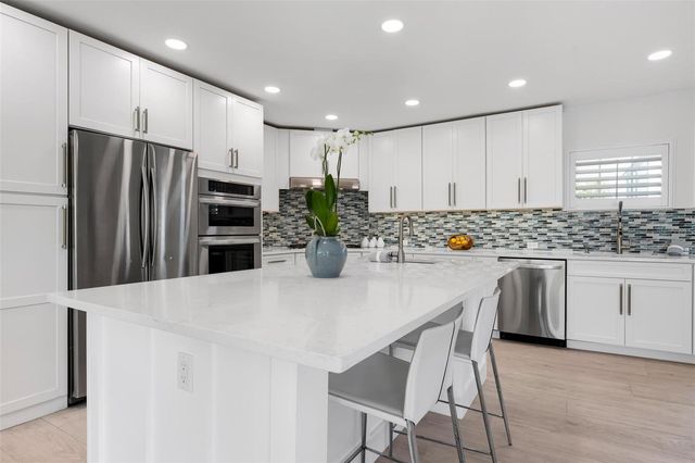 616 FOXWORTH LANE, Holmes Beach, FL 34217