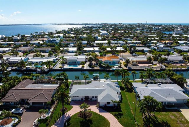 616 FOXWORTH LANE, Holmes Beach, FL 34217