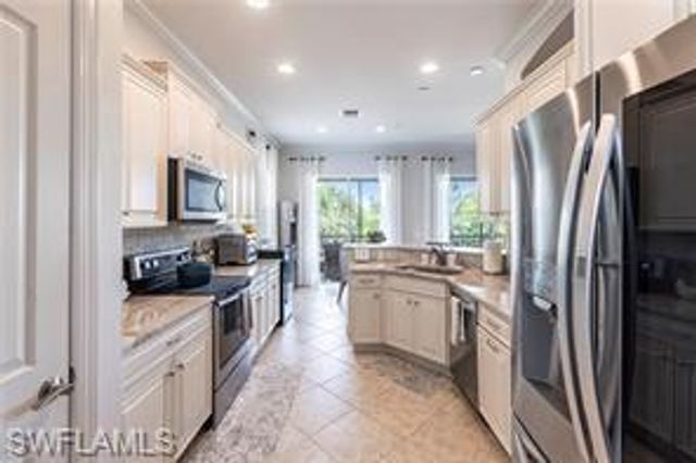 9550 Ironstone TER 201, Naples, FL 34120