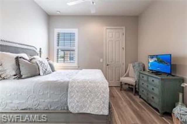 9550 Ironstone TER 201, Naples, FL 34120