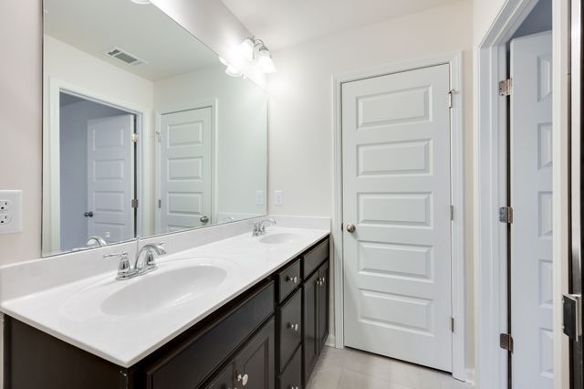 1229 Hope Village Way, Hermitage, TN 37076