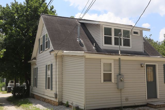 715 E Lynn Street, Springfield, MO 65802