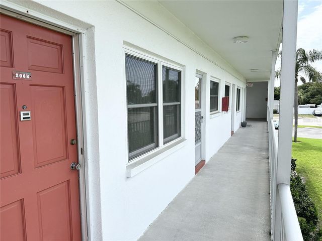 5728 14TH AVENUE N 206B, St Petersburg, FL 33710
