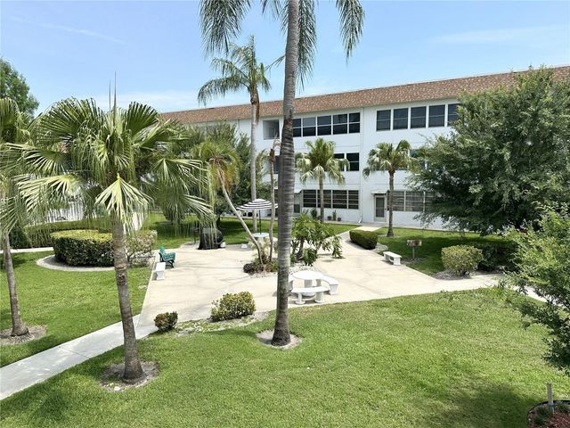 5728 14TH AVENUE N 206B, St Petersburg, FL 33710