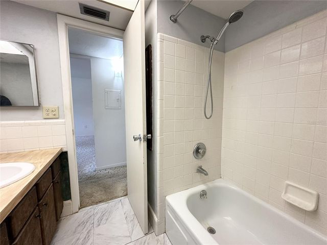5728 14TH AVENUE N 206B, St Petersburg, FL 33710