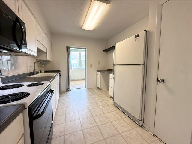 5728 14TH AVENUE N 206B, St Petersburg, FL 33710