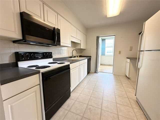 5728 14TH AVENUE N 206B, St Petersburg, FL 33710