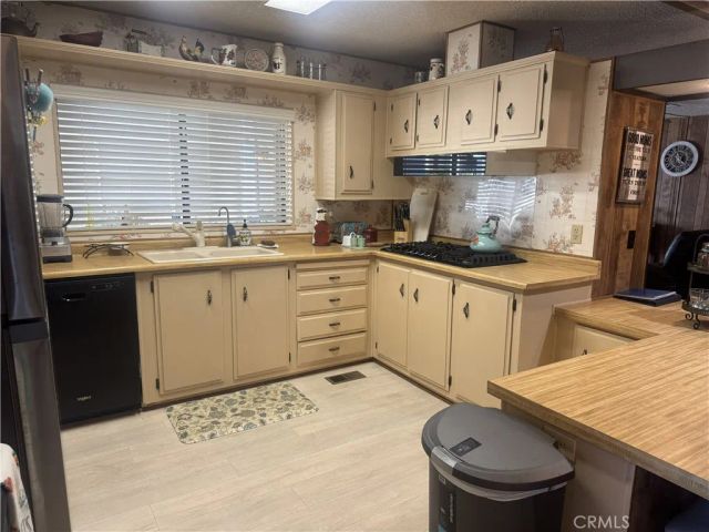 4133 W Wilson 169, Banning, CA 92220