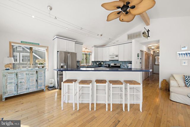 113 18TH ST, Surf City, NJ 08008