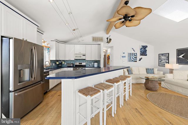 113 18TH ST, Surf City, NJ 08008