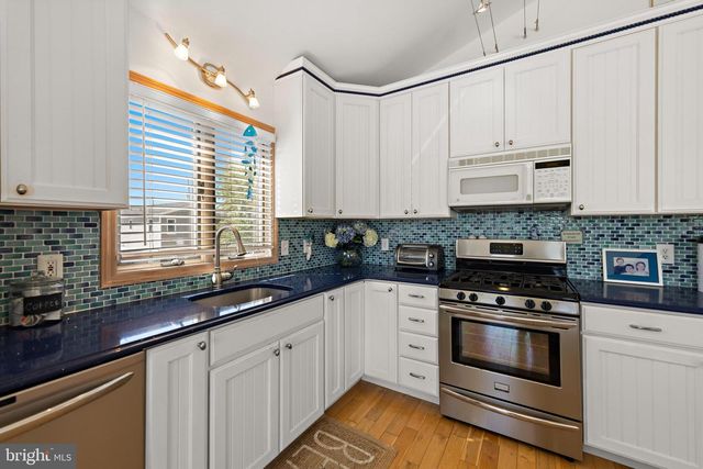113 18TH ST, Surf City, NJ 08008