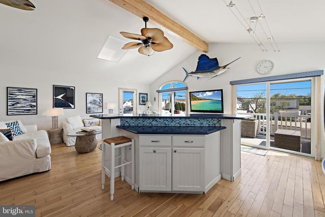 113 18TH ST, Surf City, NJ 08008