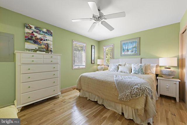 113 18TH ST, Surf City, NJ 08008