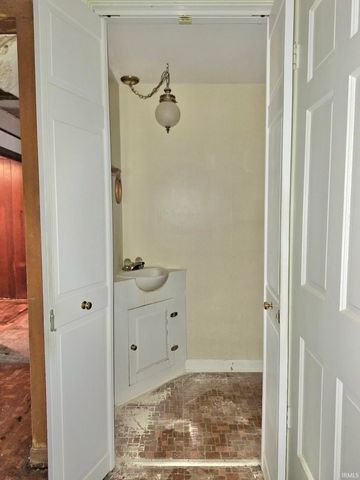 1141 Lexington Avenue, Fort Wayne, IN 46807