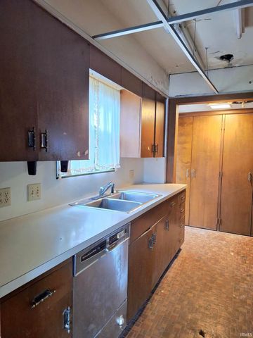 1141 Lexington Avenue, Fort Wayne, IN 46807