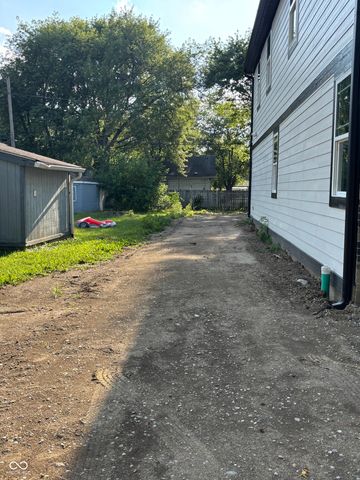 1924 N Lesley Avenue, Indianapolis, IN 46218