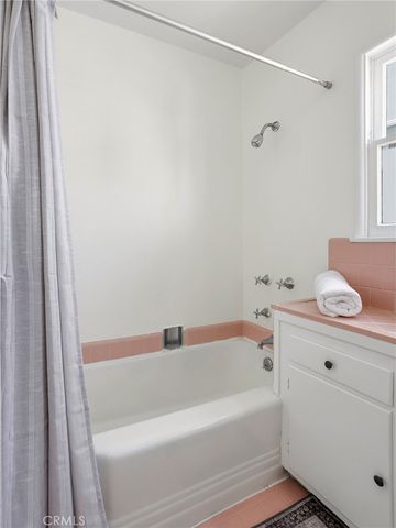 521 Bethany Road, Burbank, CA 91504