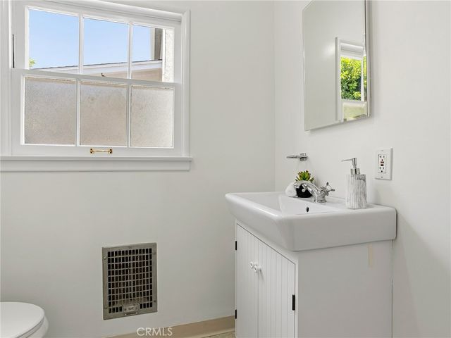 521 Bethany Road, Burbank, CA 91504
