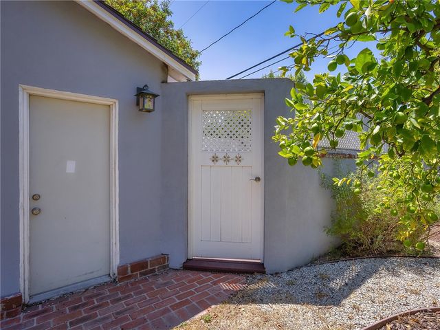 521 Bethany Road, Burbank, CA 91504