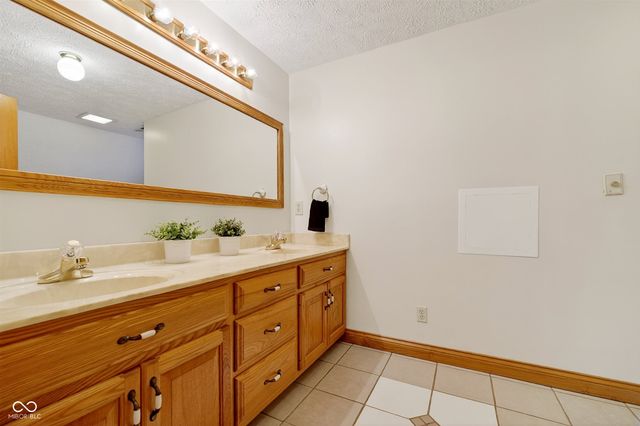 2657 S County Road 625 E, Plainfield, IN 46168