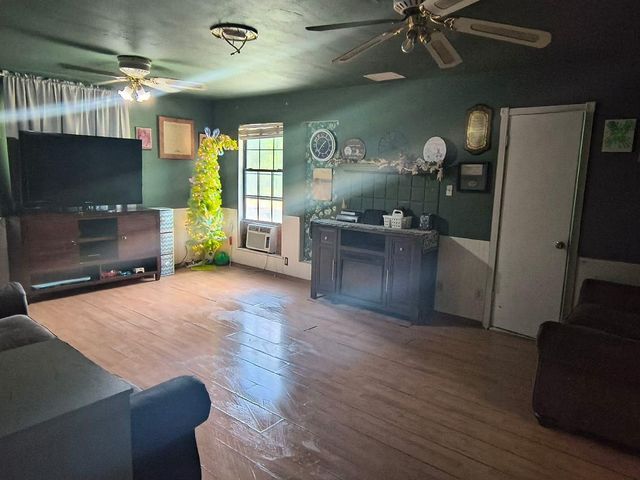 9581 Highway 150, Shepherd, TX 77371