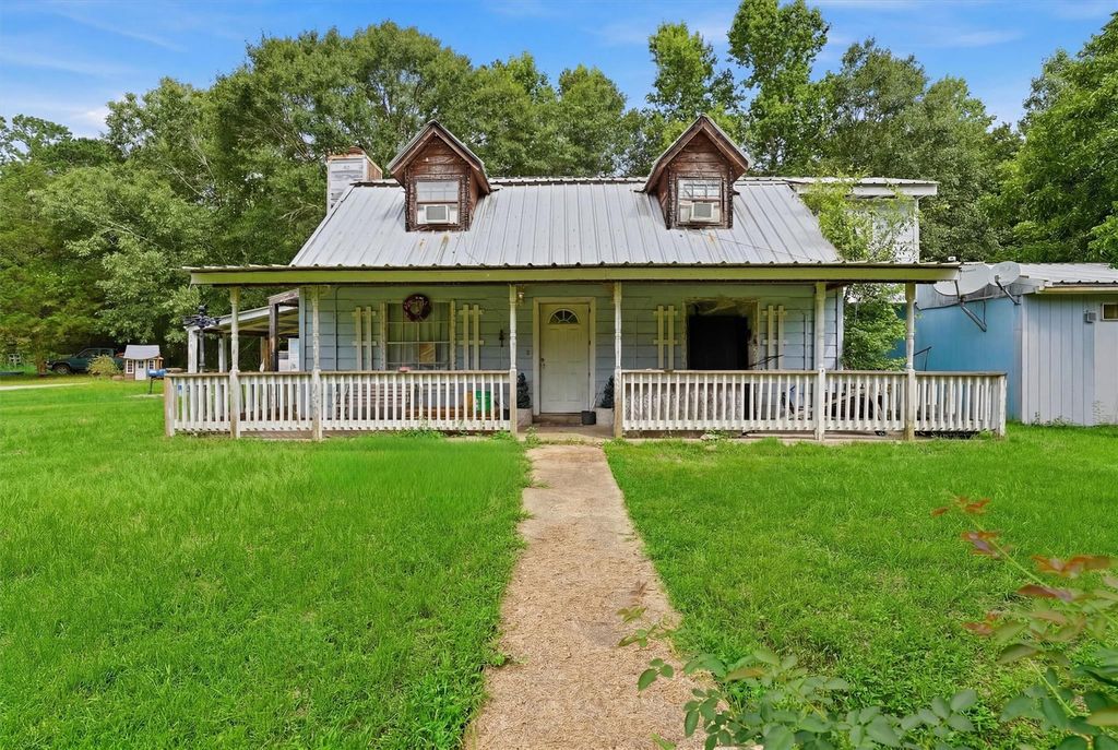 9581 Highway 150, Shepherd, TX 77371