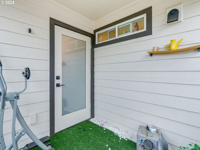 579 Nw ADAMS Ave, Hillsboro, OR 97124