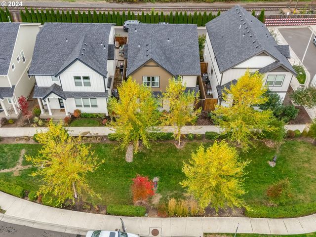 579 Nw ADAMS Ave, Hillsboro, OR 97124