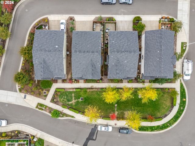 579 Nw ADAMS Ave, Hillsboro, OR 97124
