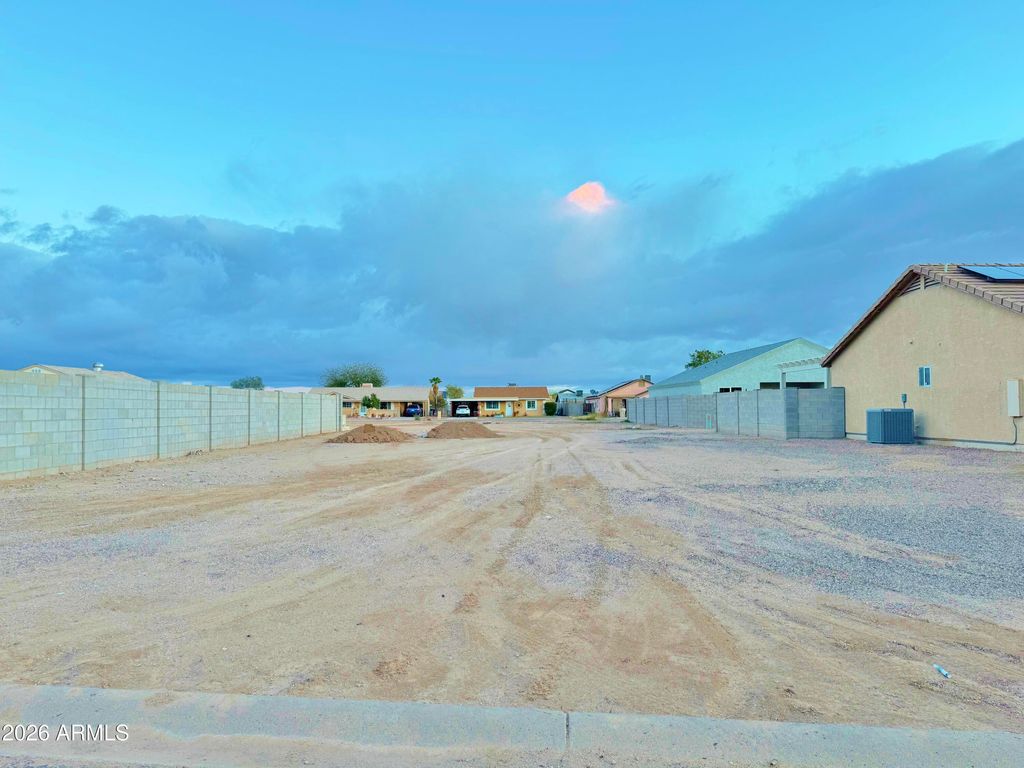 Image 1 of property listing at 9346 W TINAJAS Drive 197, Arizona City, AZ 85123