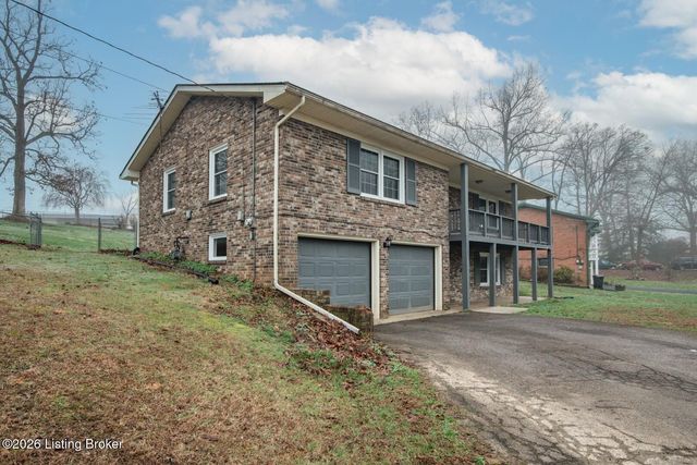 1104 Ellen Dr, Radcliff, KY 40160