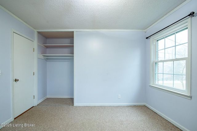 1104 Ellen Dr, Radcliff, KY 40160