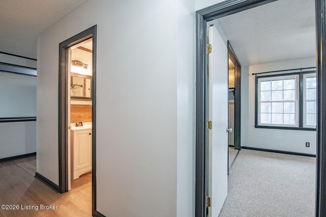 1104 Ellen Dr, Radcliff, KY 40160