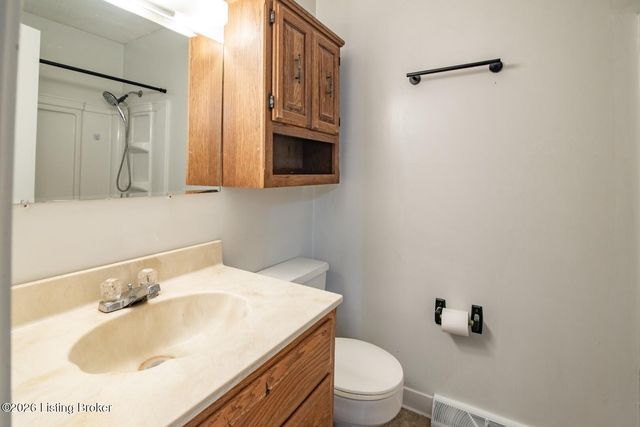 1104 Ellen Dr, Radcliff, KY 40160