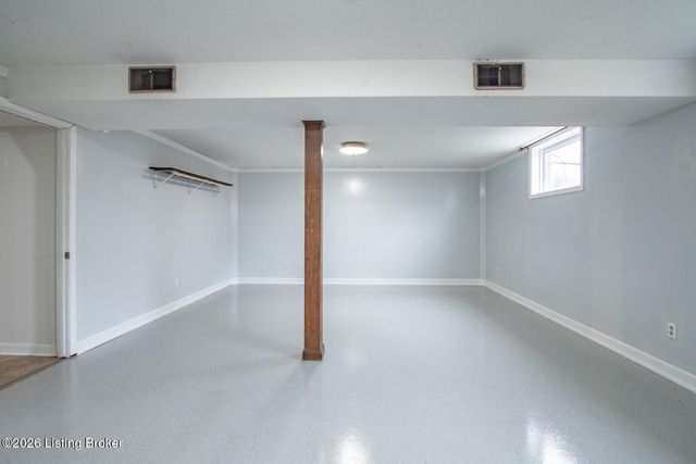 1104 Ellen Dr, Radcliff, KY 40160