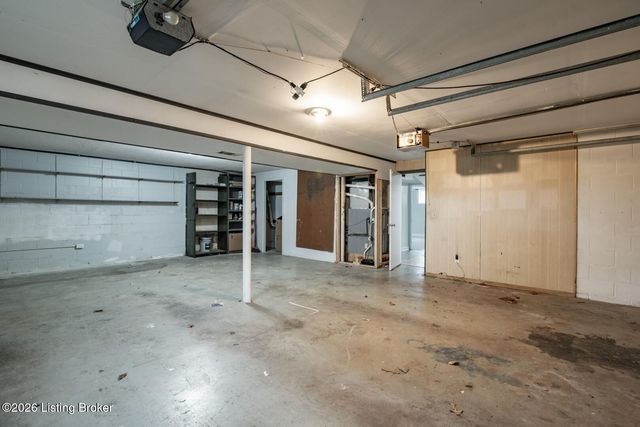 1104 Ellen Dr, Radcliff, KY 40160