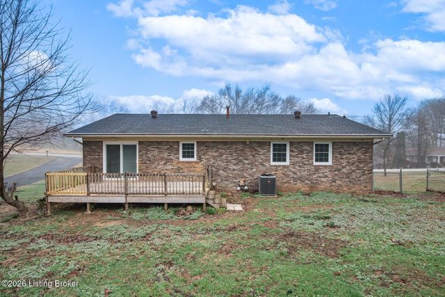 1104 Ellen Dr, Radcliff, KY 40160