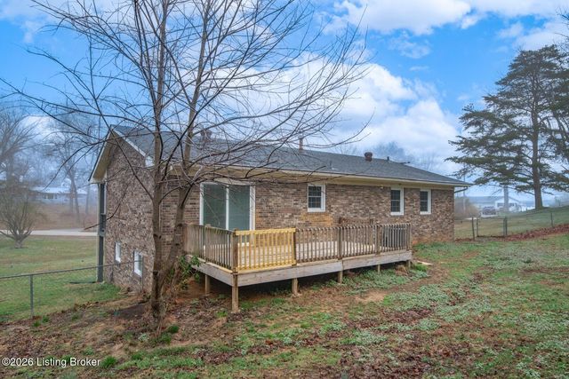 1104 Ellen Dr, Radcliff, KY 40160