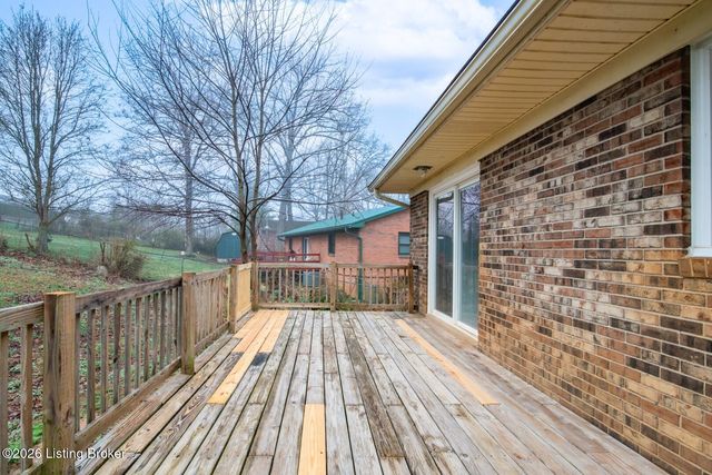 1104 Ellen Dr, Radcliff, KY 40160