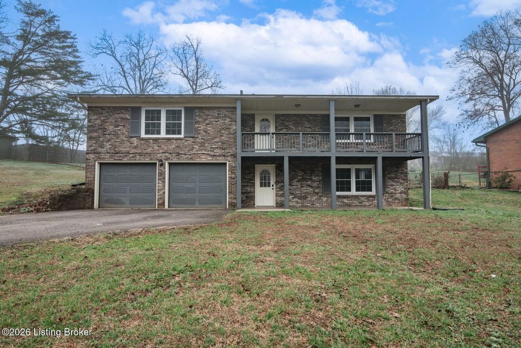 1104 Ellen Dr, Radcliff, KY 40160