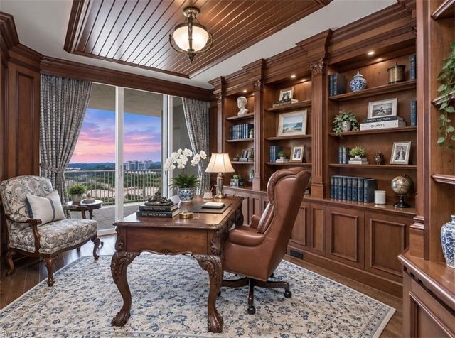 6597 Nicholas BLVD 804, Naples, FL 34108