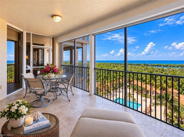 6597 Nicholas BLVD 804, Naples, FL 34108