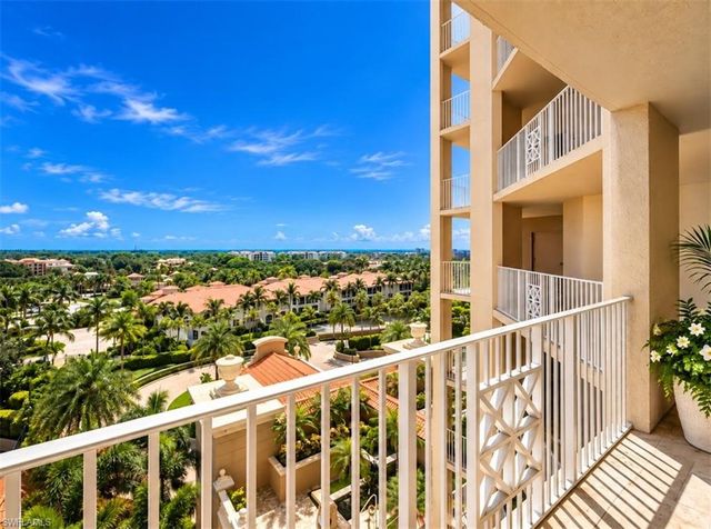 6597 Nicholas BLVD 804, Naples, FL 34108