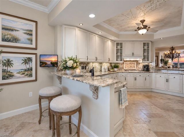 6597 Nicholas BLVD 804, Naples, FL 34108