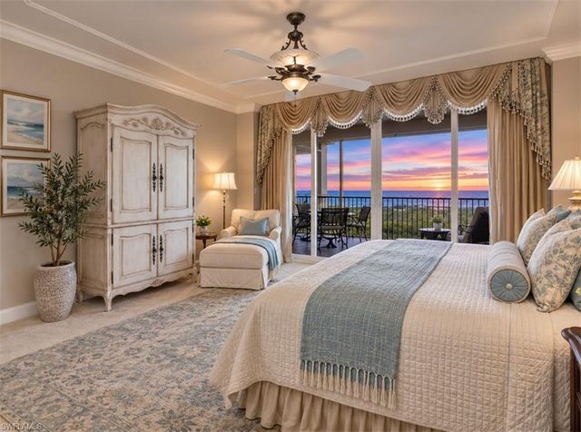 6597 Nicholas BLVD 804, Naples, FL 34108