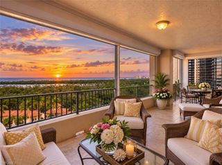 6597 Nicholas BLVD 804, Naples, FL 34108